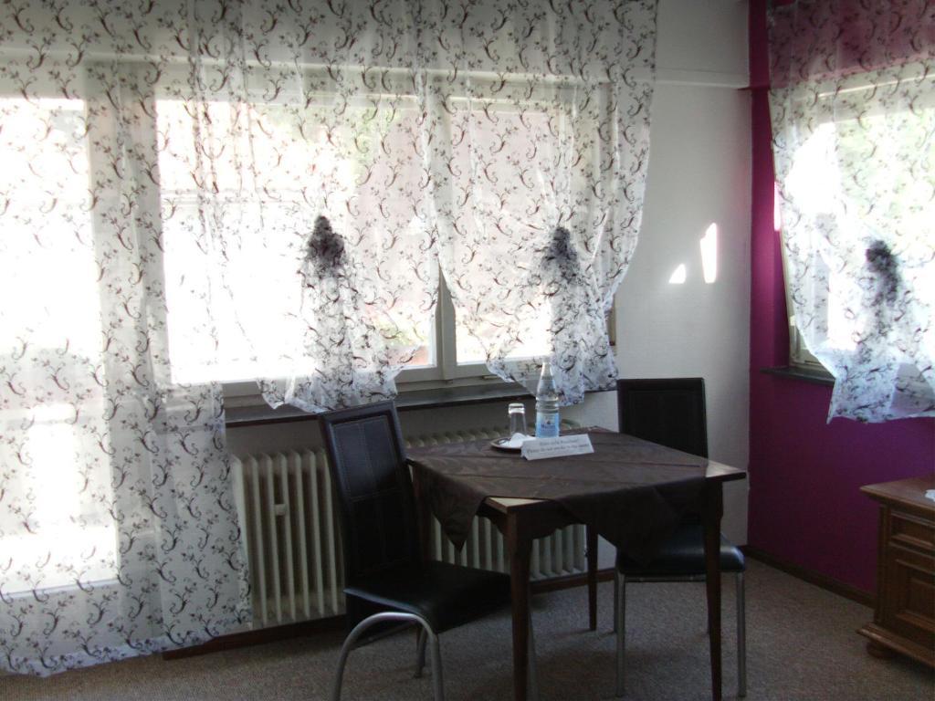 Hotel Martinsklause Meckesheim Szoba fotó